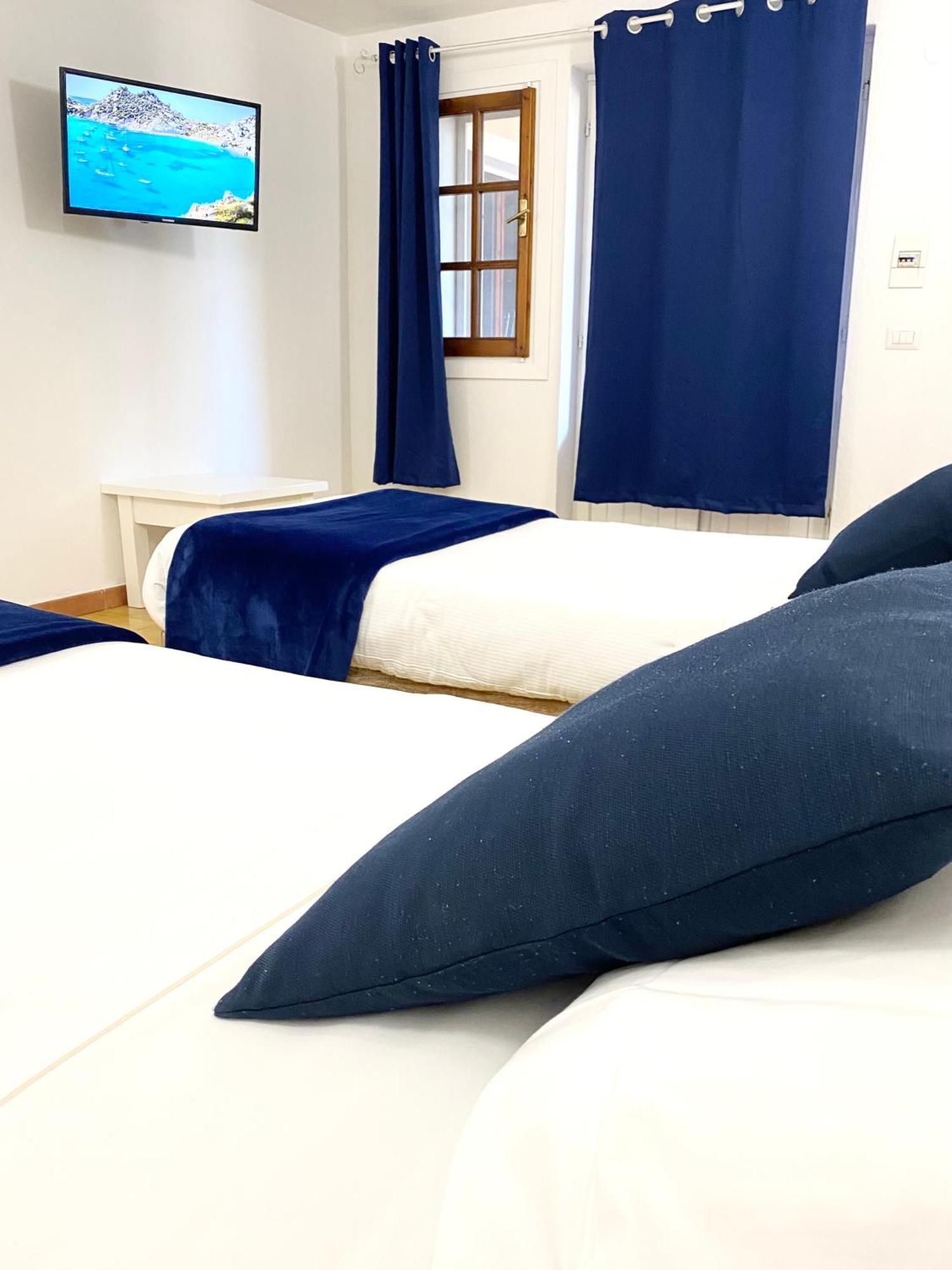 Cala Reale Rooms Marinella 마리넬라 외부 사진