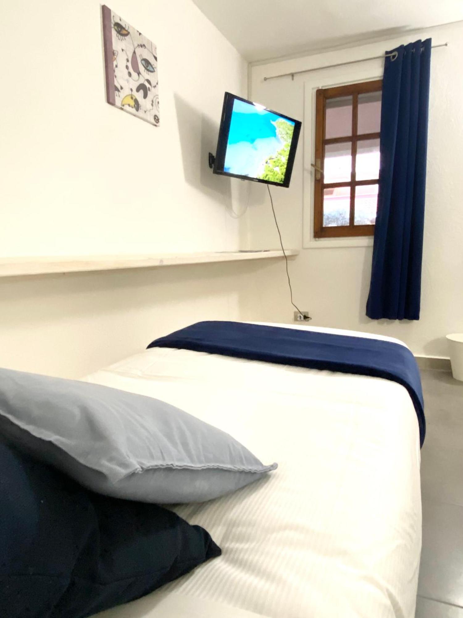Cala Reale Rooms Marinella 마리넬라 외부 사진