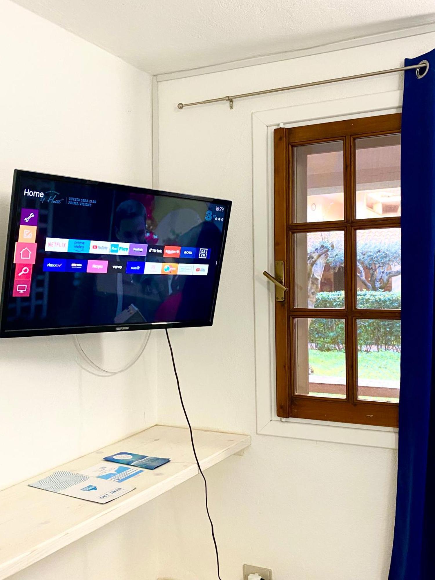 Cala Reale Rooms Marinella 마리넬라 외부 사진