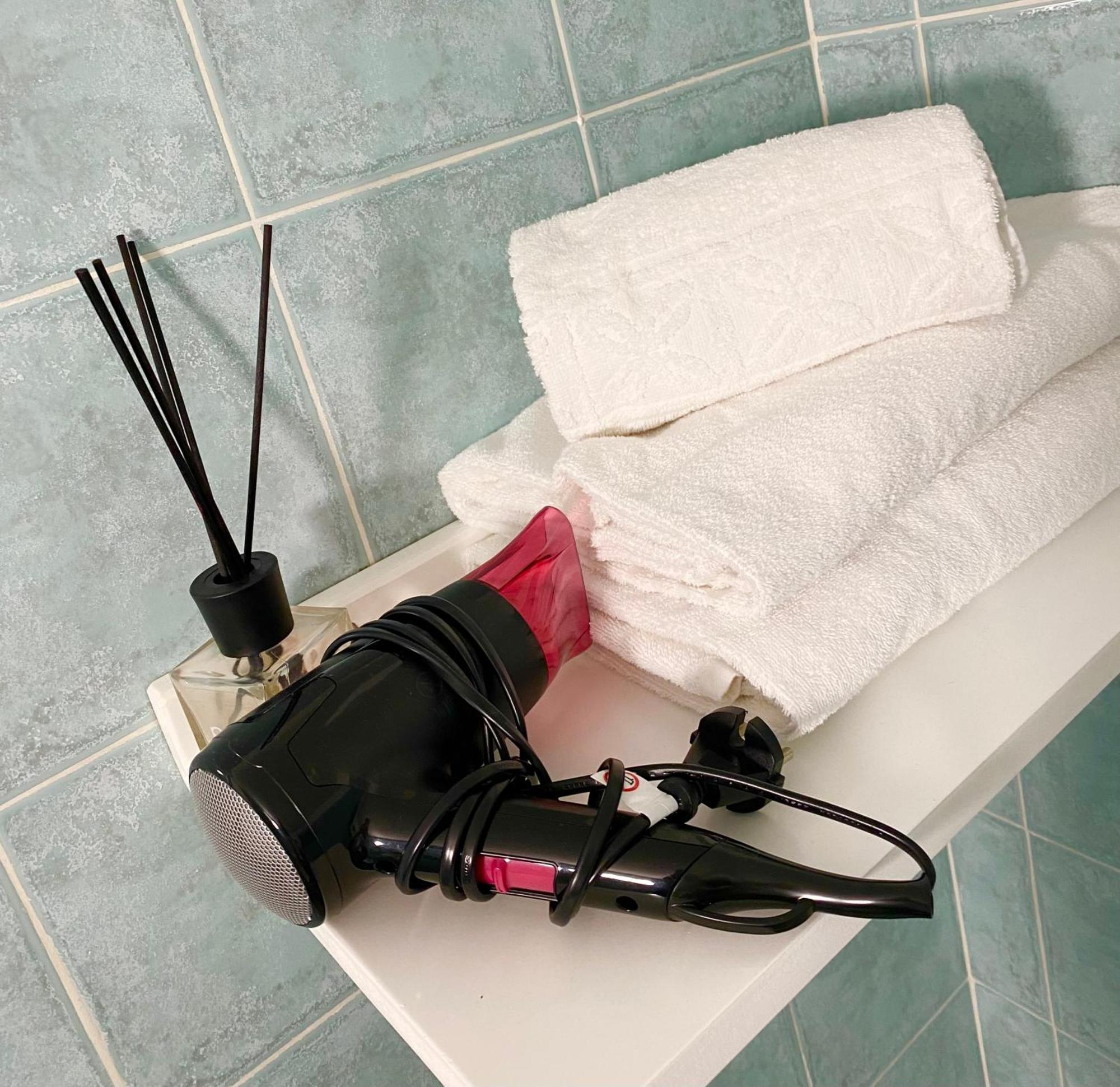 Cala Reale Rooms Marinella 마리넬라 외부 사진